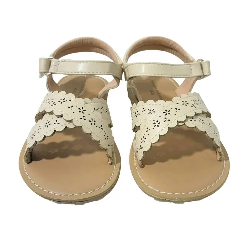 Cupcakes and Cashmere scalloped Beige Sandal Toddler Girls Adjustable SZ/10